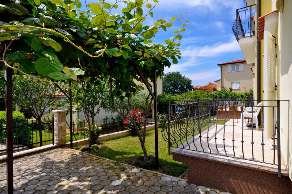 Ana M Apartments Novigrad Istria Buitenkant foto