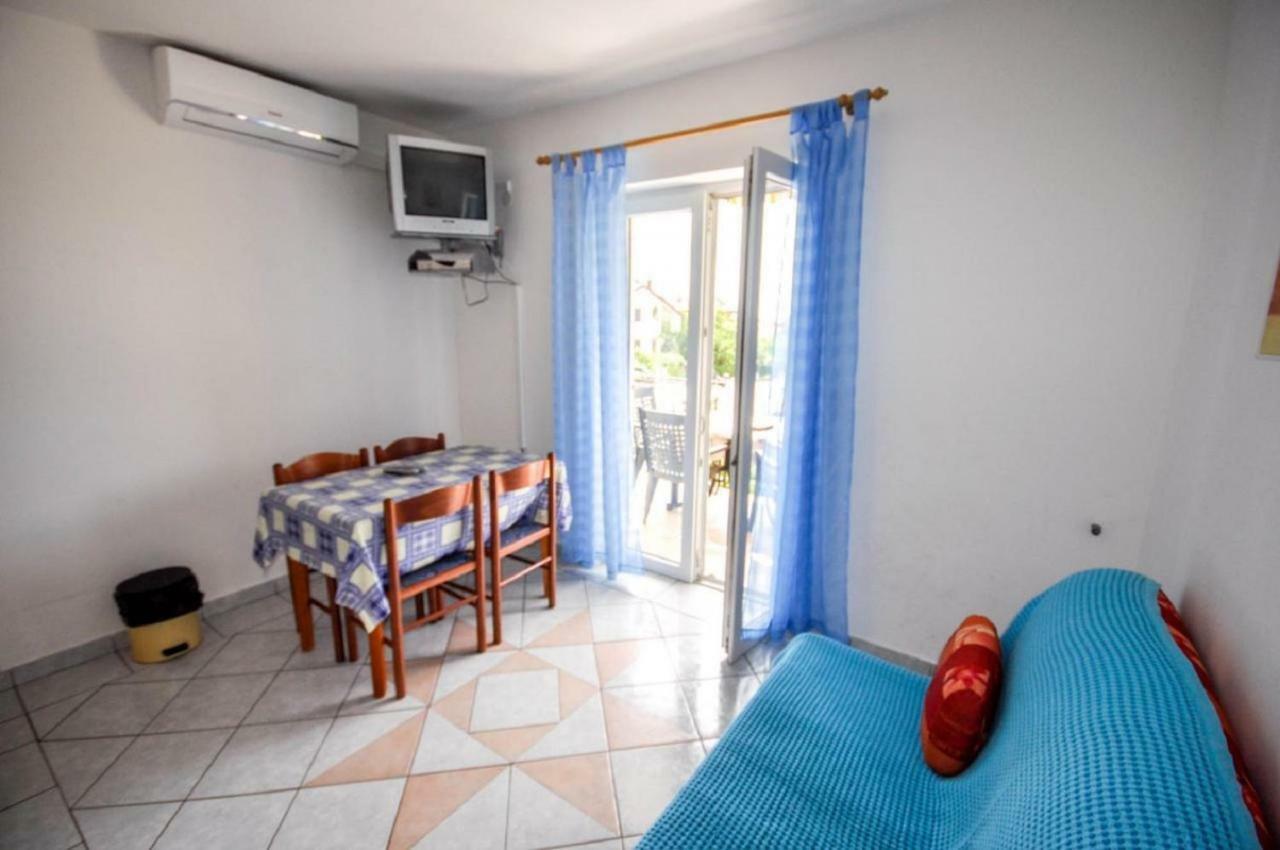 Ana M Apartments Novigrad Istria Buitenkant foto