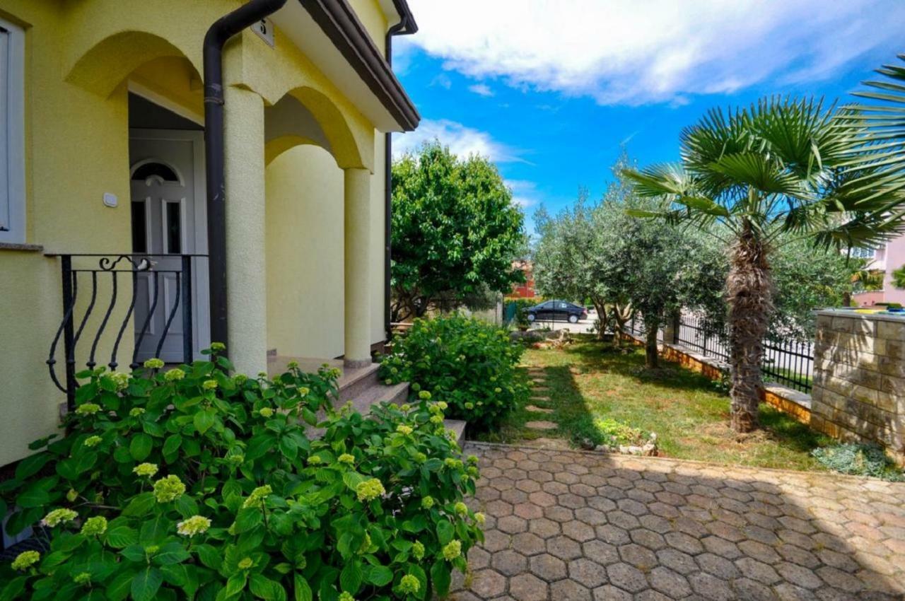 Ana M Apartments Novigrad Istria Buitenkant foto