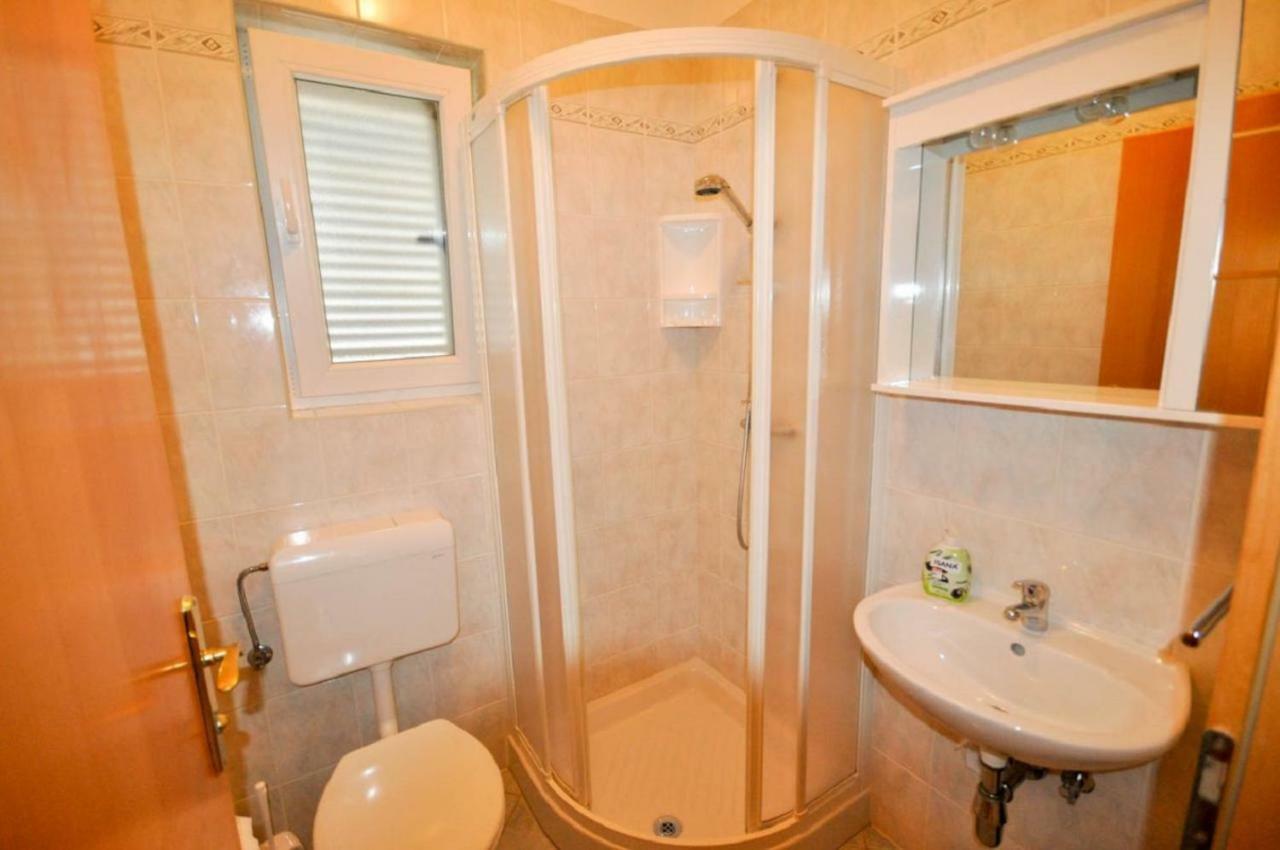 Ana M Apartments Novigrad Istria Buitenkant foto