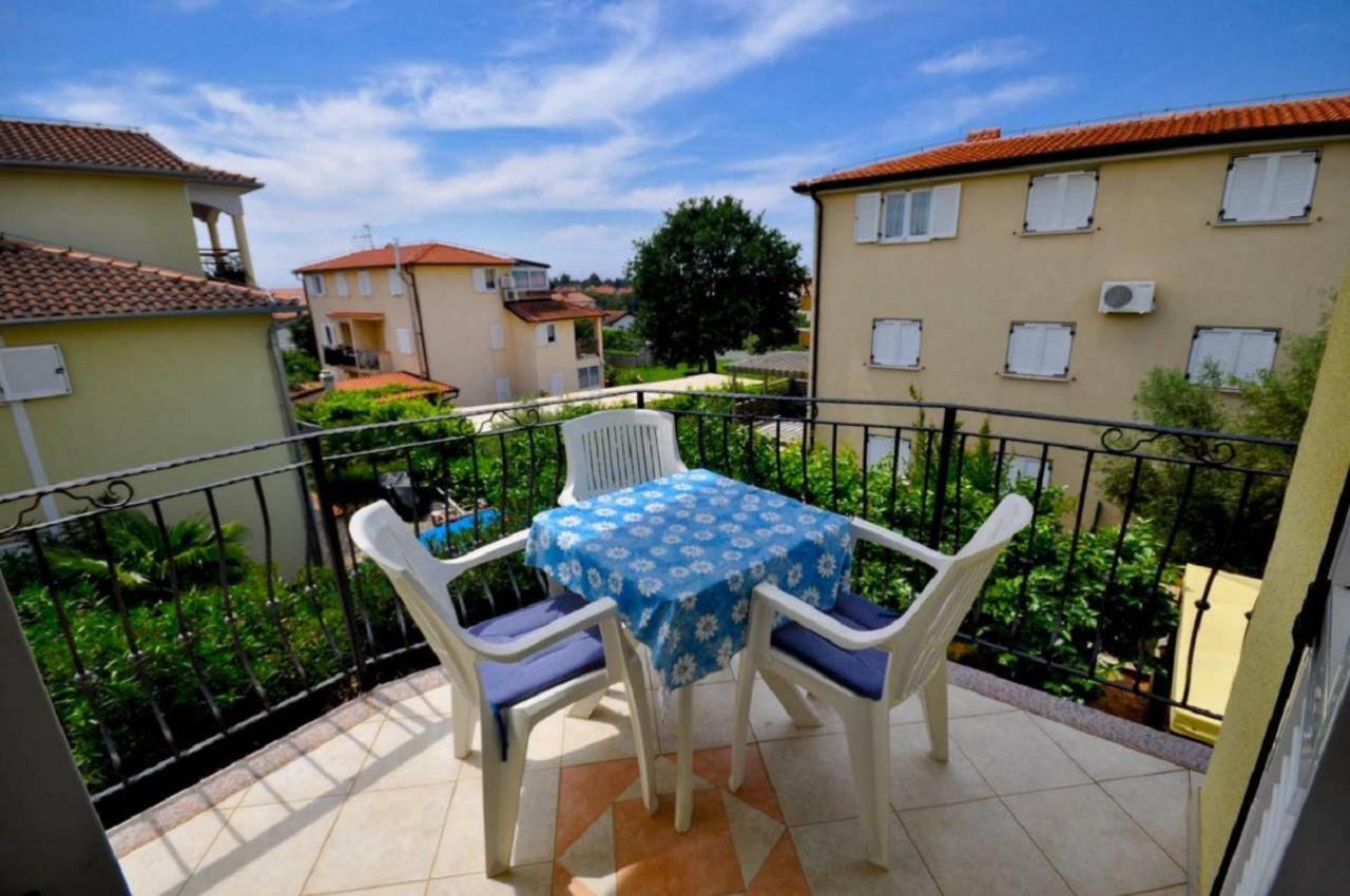Ana M Apartments Novigrad Istria Buitenkant foto
